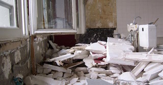 Демонтаж хрущевки в Лиски - удаление старых полов и стен по выгодной цене от 1750 рублей.